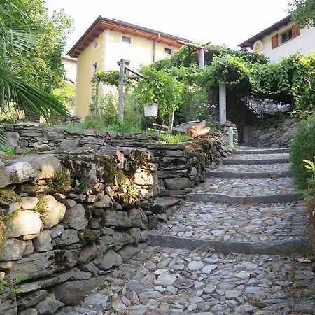 Da Erminia Bed & Breakfast Verdabbio Екстериор снимка